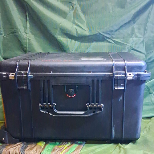 Pelican 1610 black hardcase - pelican,