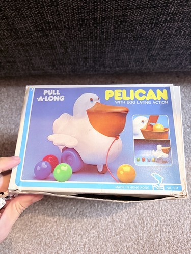 Vintage pull long - pull-a-long, pelican