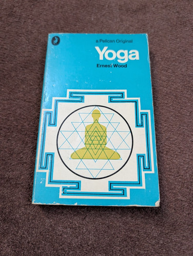 Yoga wood - yoga, (pelican