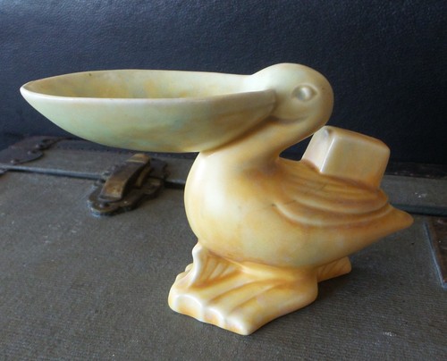 Beswick pelican match box